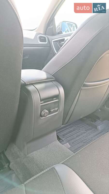 Универсал Volvo V60 2014 в Житомире