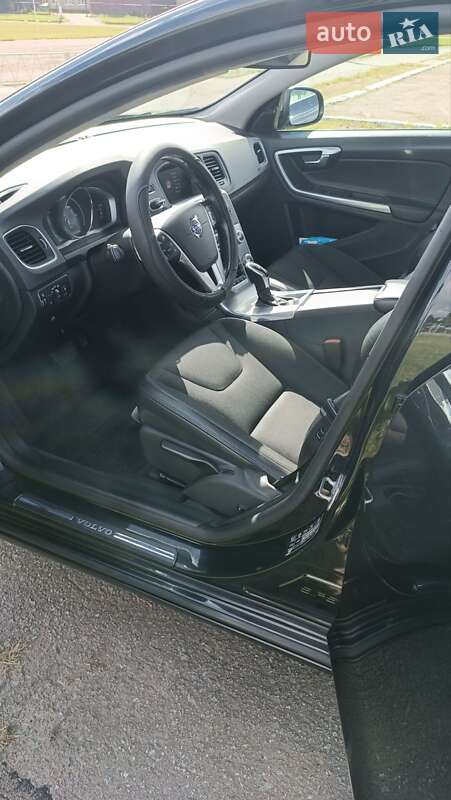 Универсал Volvo V60 2014 в Житомире