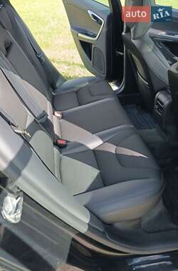 Универсал Volvo V60 2014 в 