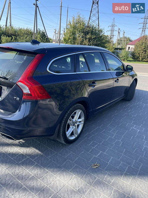 Универсал Volvo V60 2014 в Тернополе