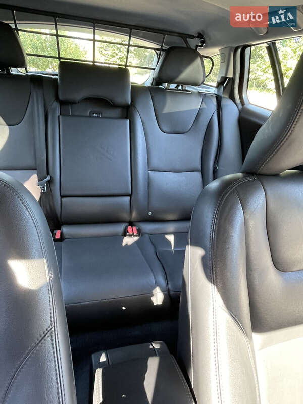 Универсал Volvo V60 2014 в Тернополе