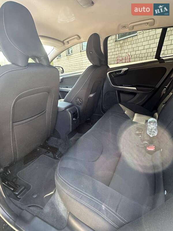 Универсал Volvo V60 2014 в Львове фото 5 Универсал Volvo V60 2014 в Львове