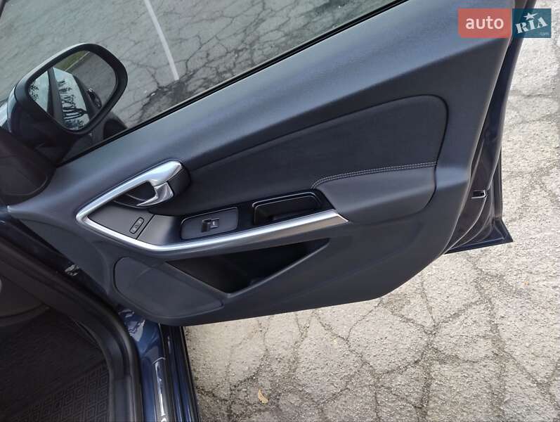 Универсал Volvo V60 2014 в Владимире