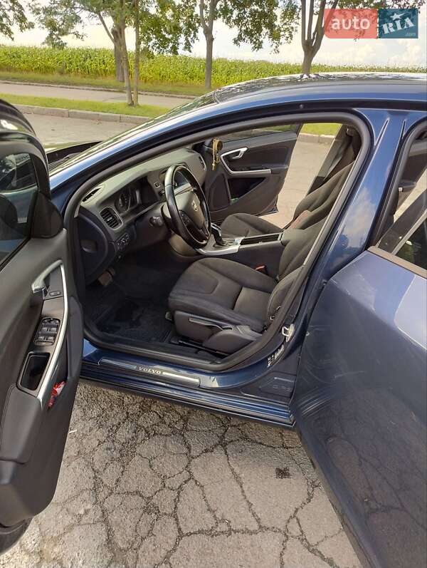 Универсал Volvo V60 2014 в Владимире