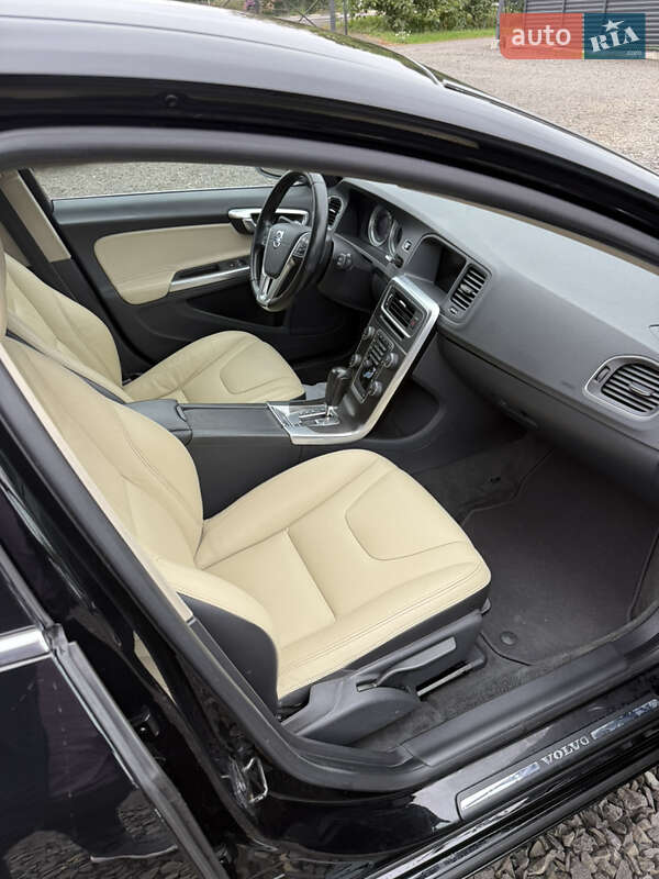 Универсал Volvo V60 2011 в Луцке фото 11 Универсал Volvo V60 2011 в Луцке
