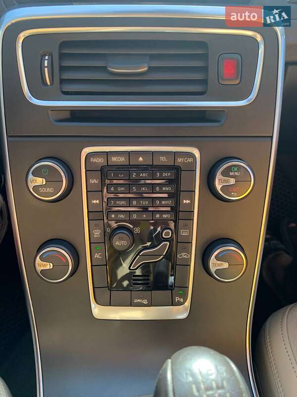 Универсал Volvo V60 2011 в Дрогобыче