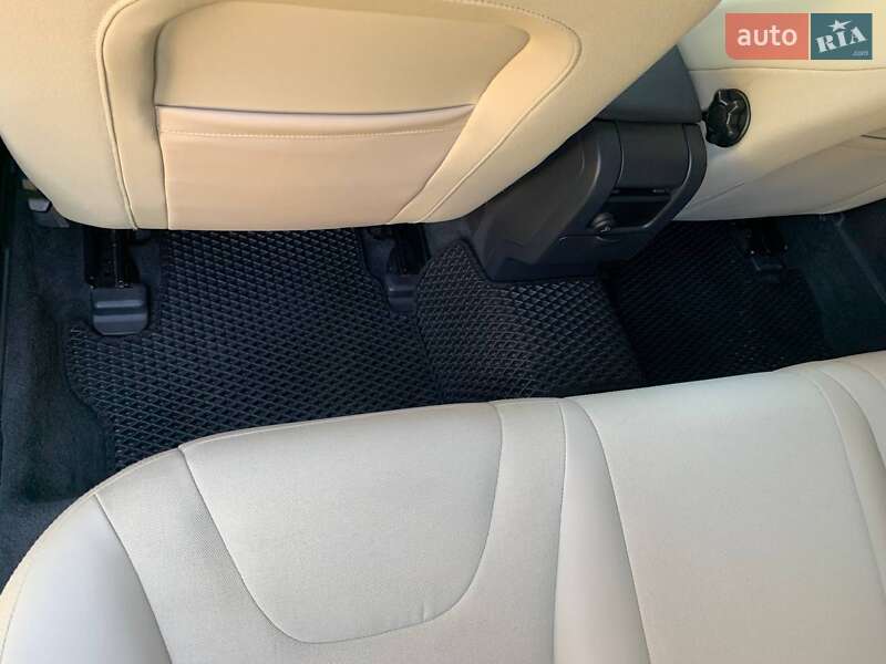 Универсал Volvo V60 2011 в Дрогобыче