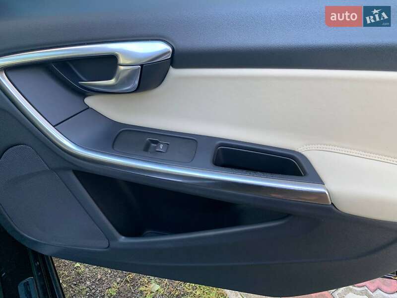 Универсал Volvo V60 2011 в Дрогобыче