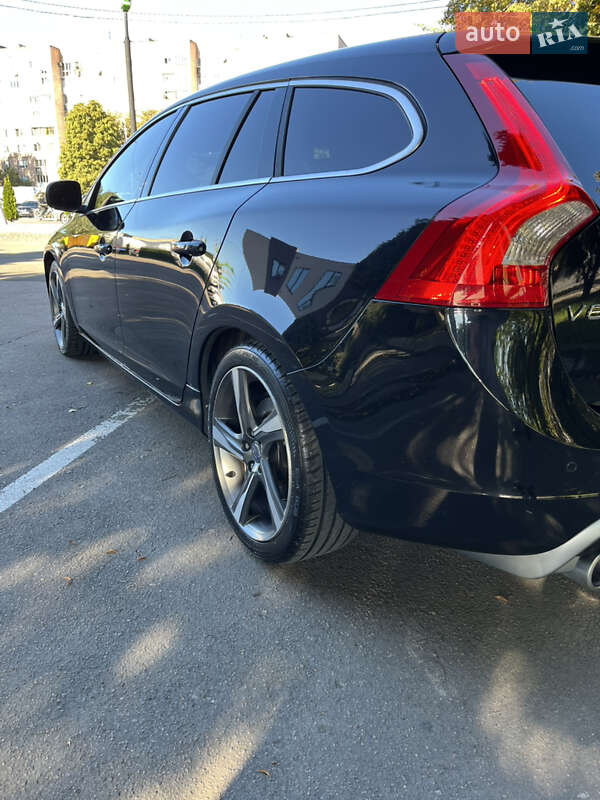 Универсал Volvo V60 2011 в Луцке