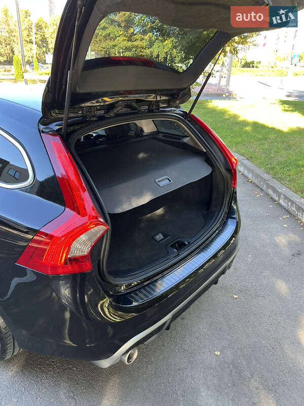 Универсал Volvo V60 2011 в Луцке