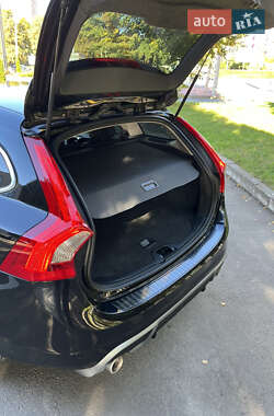 Универсал Volvo V60 2011 в 