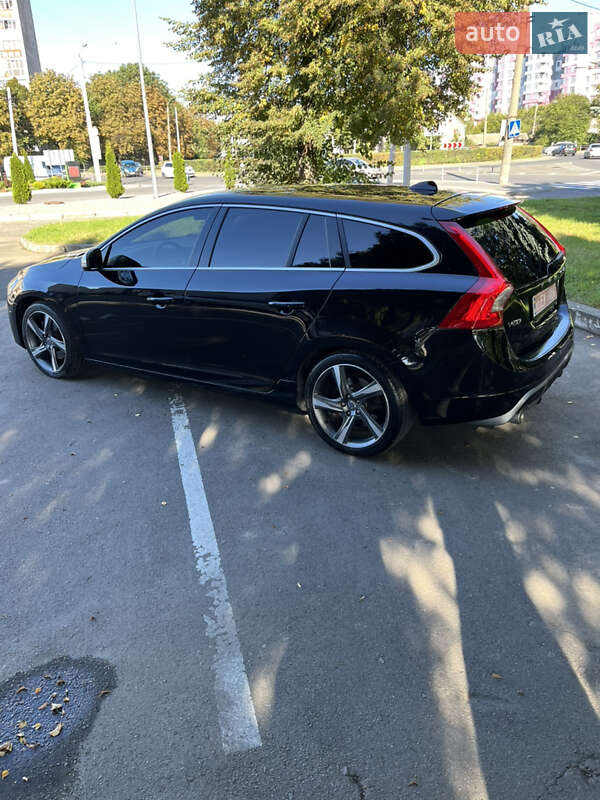 Универсал Volvo V60 2011 в Луцке