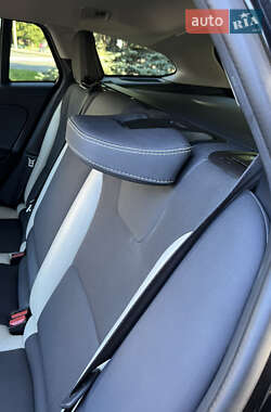 Универсал Volvo V60 2011 в 