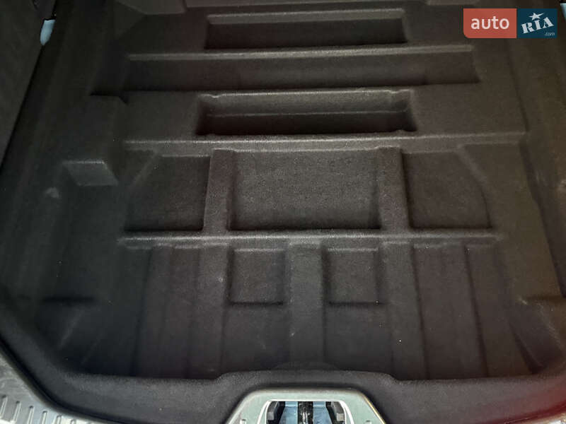 Универсал Volvo V60 2016 в Киеве фото 44 Универсал Volvo V60 2016 в Киеве