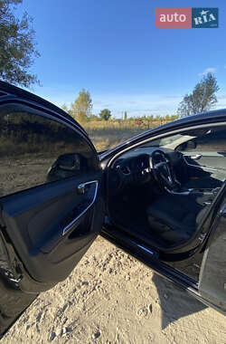 Универсал Volvo V60 2014 в 