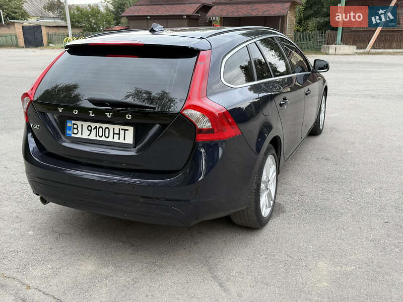 Универсал Volvo V60 2015 в Полтаве