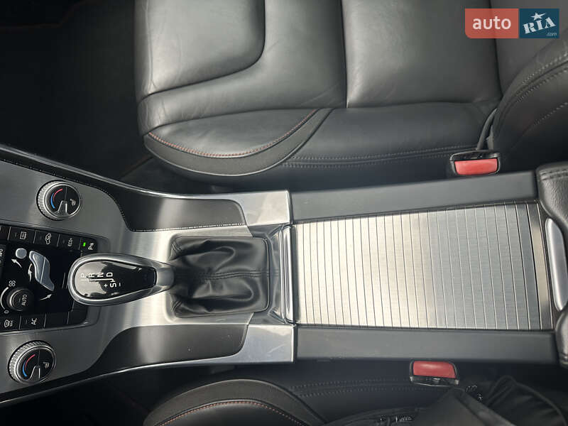 Универсал Volvo V60 2014 в Ровно