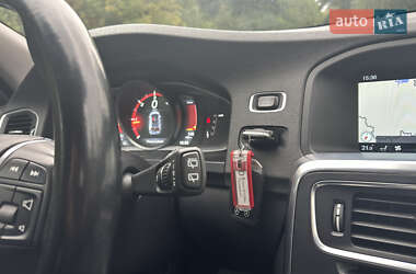 Универсал Volvo V60 2014 в 