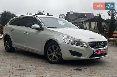 Универсал Volvo V60 2012 в 