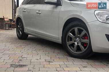 Универсал Volvo V60 2012 в 