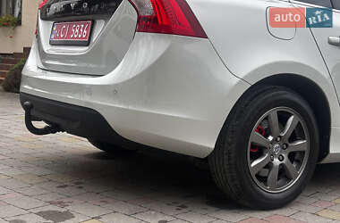 Универсал Volvo V60 2012 в 