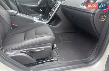 Универсал Volvo V60 2012 в 