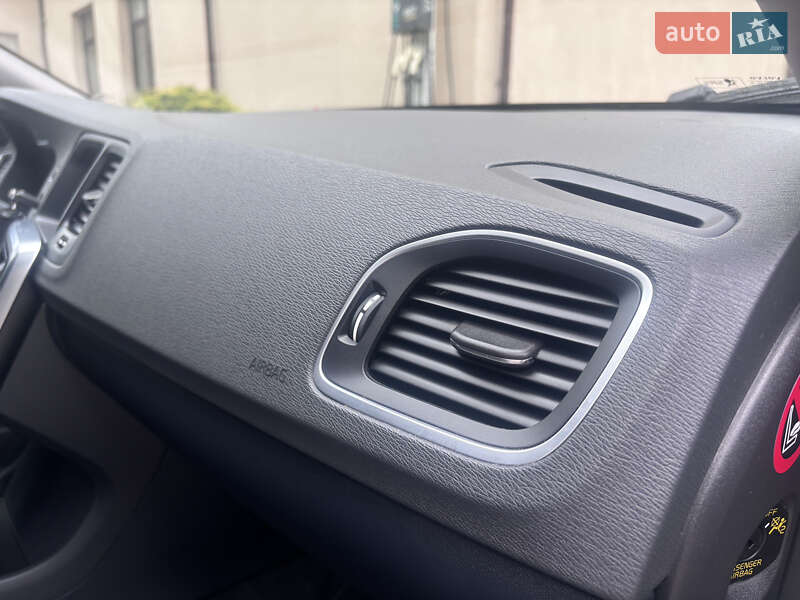 Универсал Volvo V60 2012 в Стрые