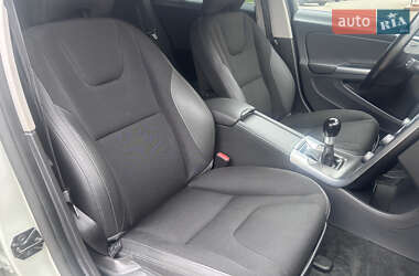 Универсал Volvo V60 2012 в 