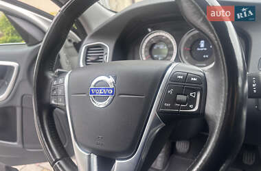 Универсал Volvo V60 2012 в 