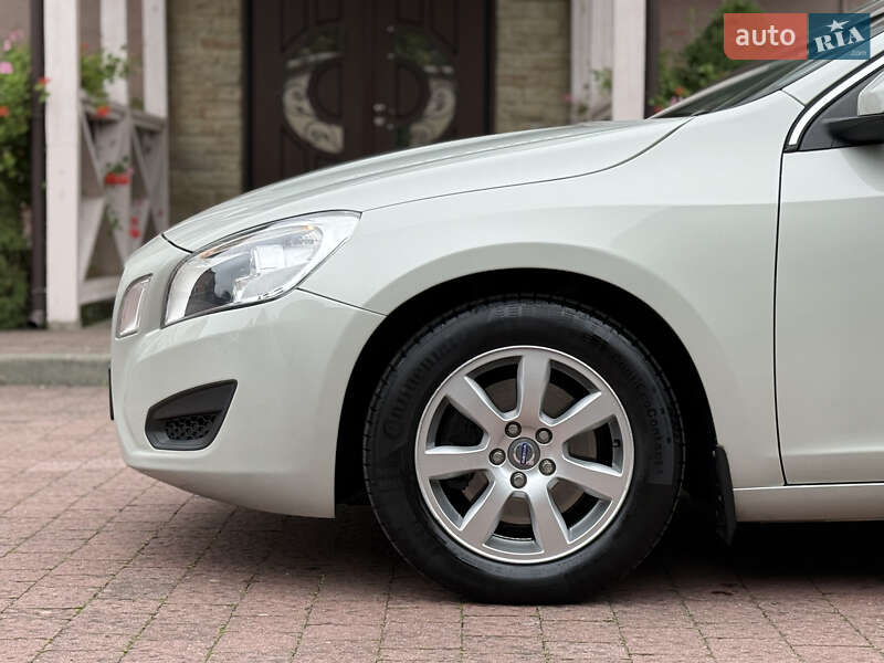 Универсал Volvo V60 2011 в Стрые