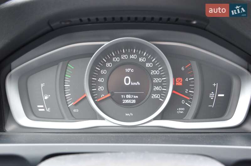 Универсал Volvo V60 2015 в Львове