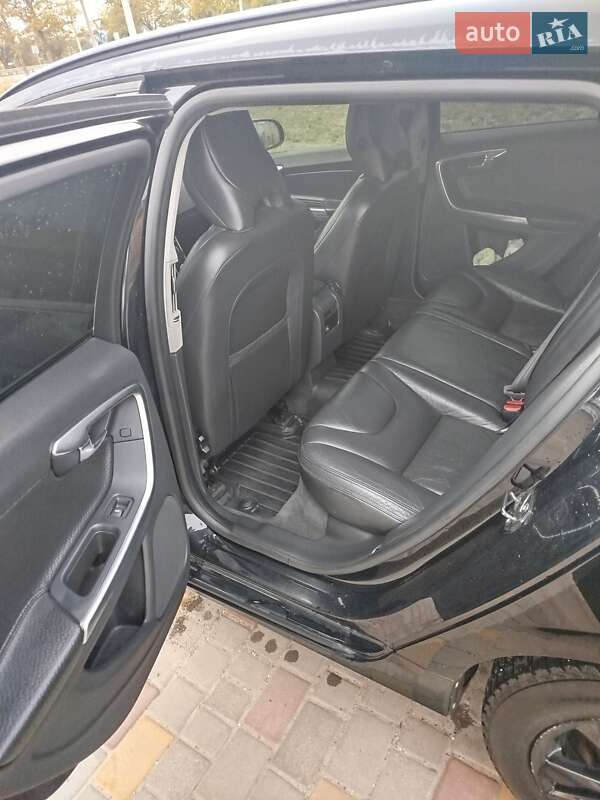 Универсал Volvo V60 2011 в Николаеве