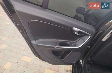 Универсал Volvo V60 2011 в 