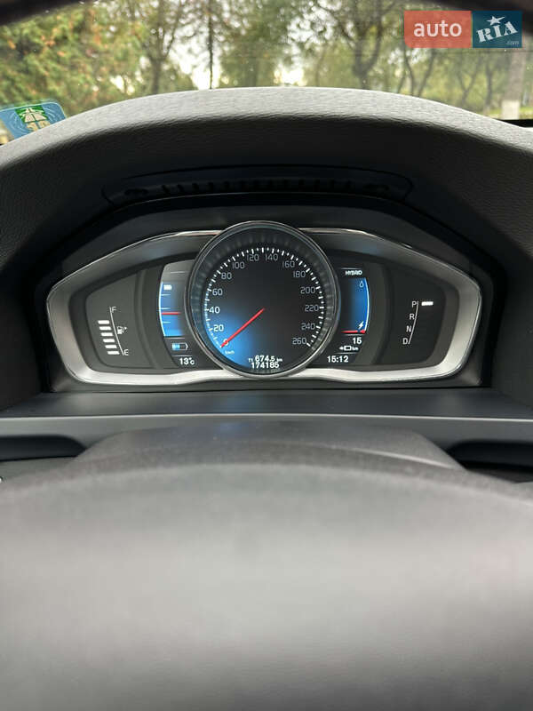 Универсал Volvo V60 2014 в Черновцах