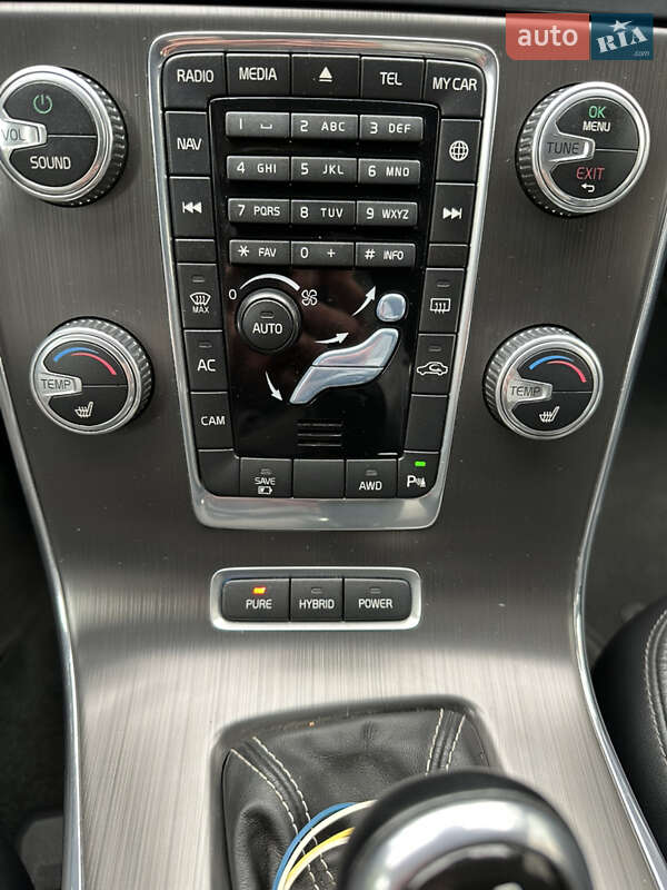 Универсал Volvo V60 2014 в Черновцах