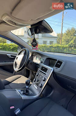 Универсал Volvo V60 2012 в 