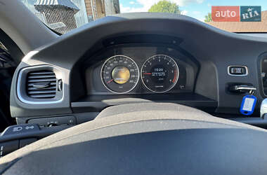 Универсал Volvo V60 2012 в 