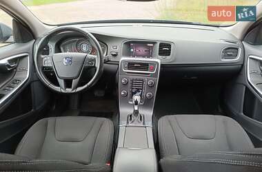 Универсал Volvo V60 2017 в 