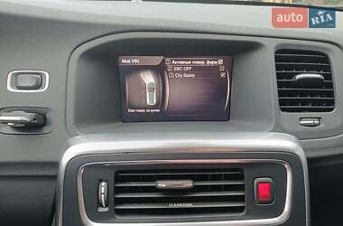 Универсал Volvo V60 2017 в 