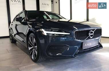 Универсал Volvo V60 2021 в 