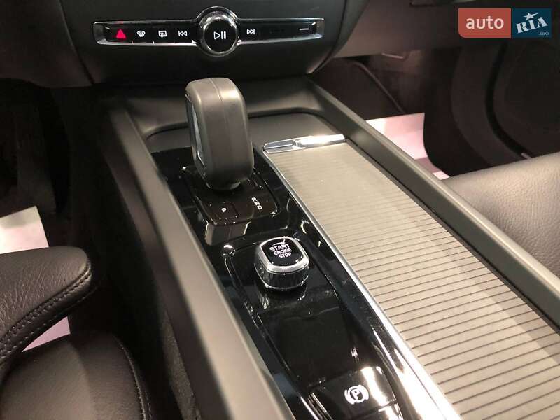 Универсал Volvo V60 2021 в Львове