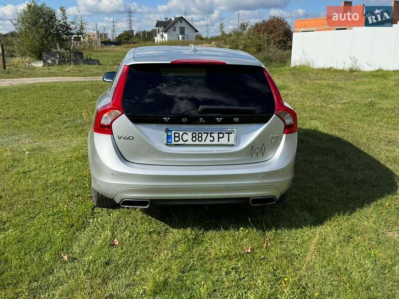 Универсал Volvo V60 2014 в Новояворовске