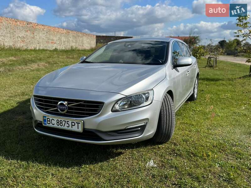 Универсал Volvo V60 2014 в Новояворовске