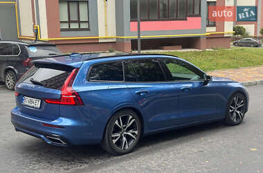 Универсал Volvo V60 2020 в 