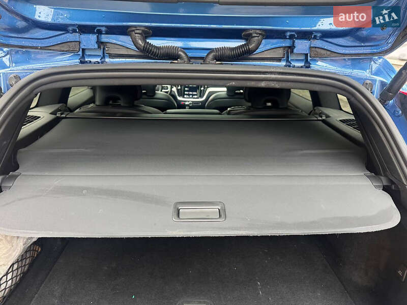 Універсал Volvo V60 2020 в Тернополі