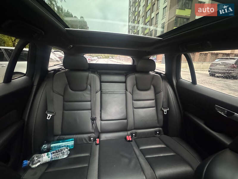 Універсал Volvo V60 2020 в Тернополі