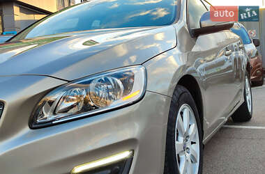 Універсал Volvo V60 2014 в 