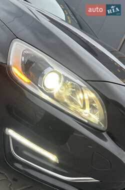 Універсал Volvo V60 2013 в 