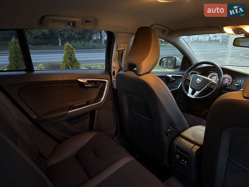 Универсал Volvo V60 2011 в Тернополе