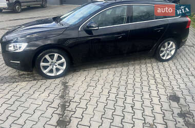 Універсал Volvo V60 2015 в  фото 5 Універсал Volvo V60 2015 в
